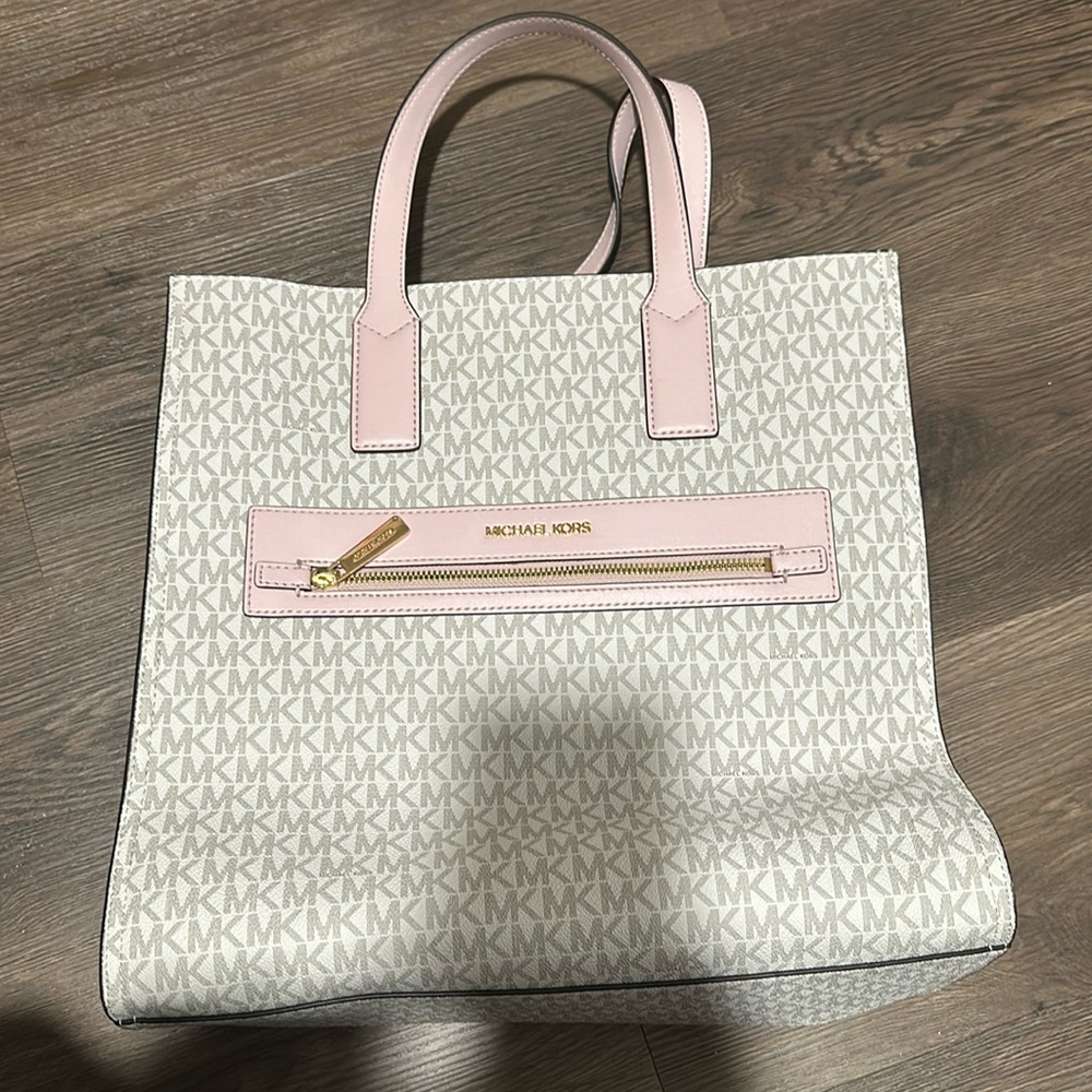 Brand new never used Michael Kors